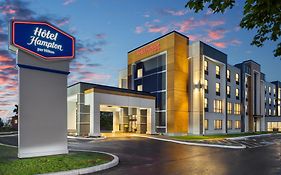 Hampton Inn & Suites Montreal-Dorval