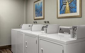 Hampton Inn & Suites Montreal-Dorval